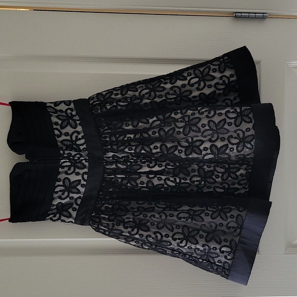 Betsy Johnson Baby doll dress - Picture 2 of 3